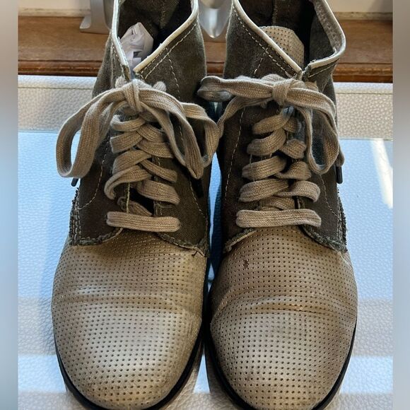 Diesel  Lace-Up Shoes in Green and Gray Size 8.5 - Picture 1 of 10